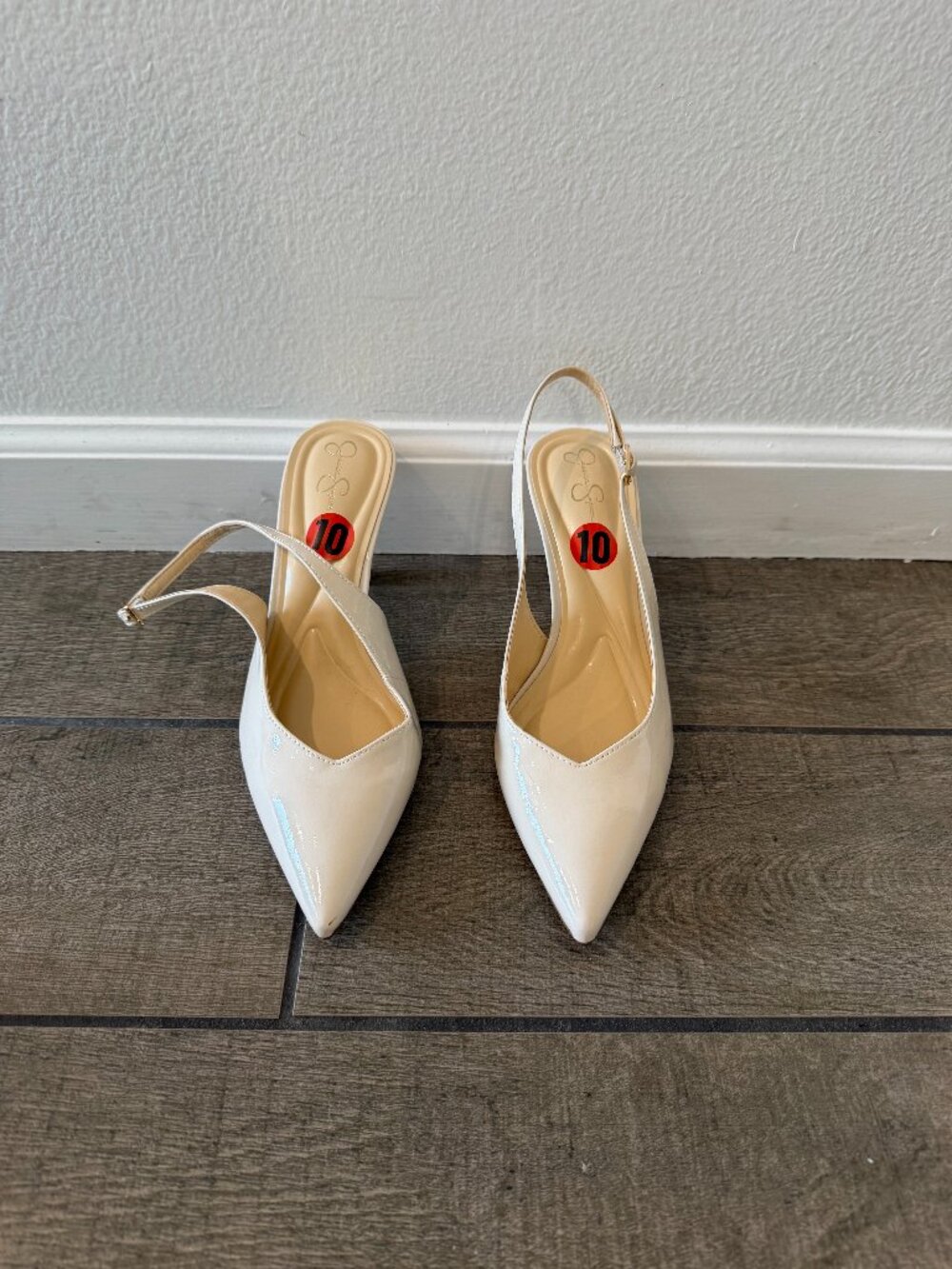 Jessica Simpson Patent Slingback Kitten Heel Cream Size 9.5